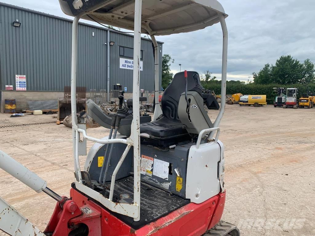 Takeuchi TB 215 R Mini bagri <7t