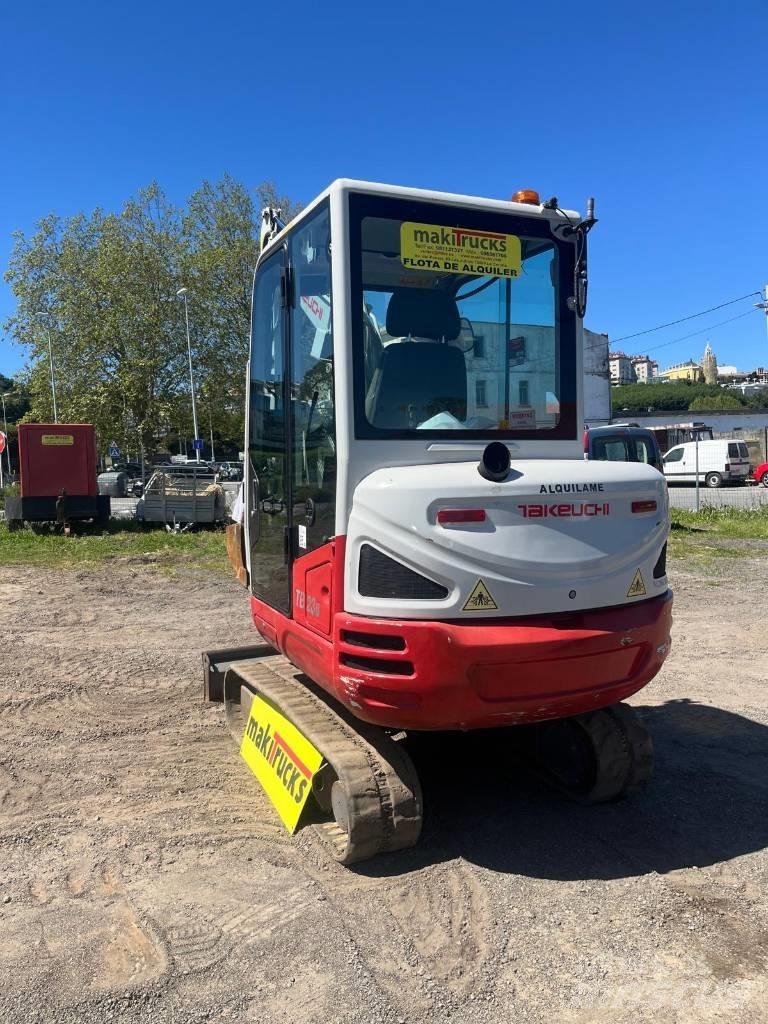 Takeuchi TB230 Mini bagri <7t