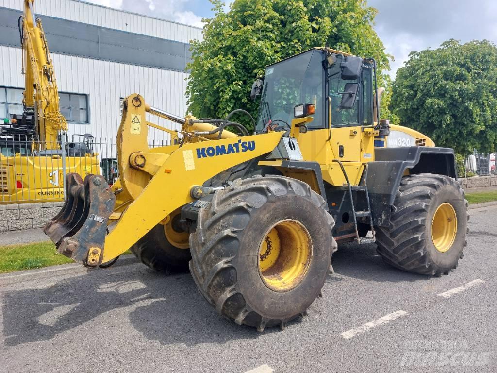 Komatsu WA320-5 Kolesni nakladalci