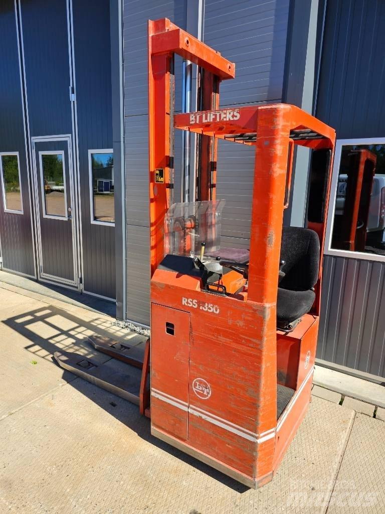 BT RSS 1350 Samopogonski ročni viličarji