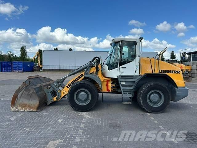 Liebherr L 538 Kolesni nakladalci