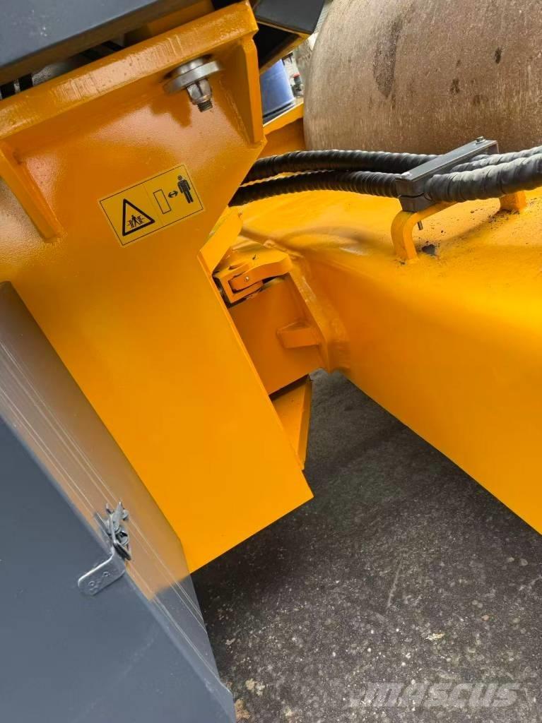 XCMG XS 223 J Enojni valjarji