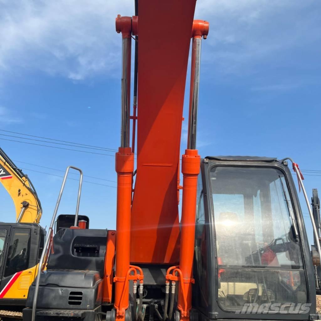 Hitachi ZX 240 Bagri goseničarji