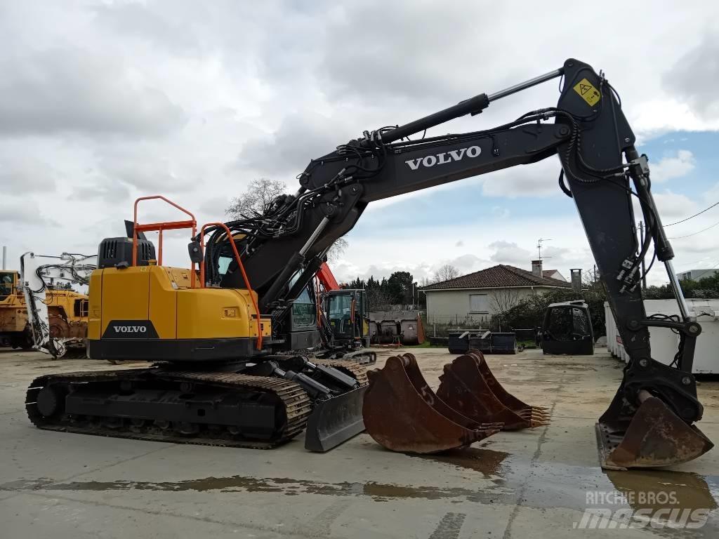 Volvo ECR235EL Bagri goseničarji
