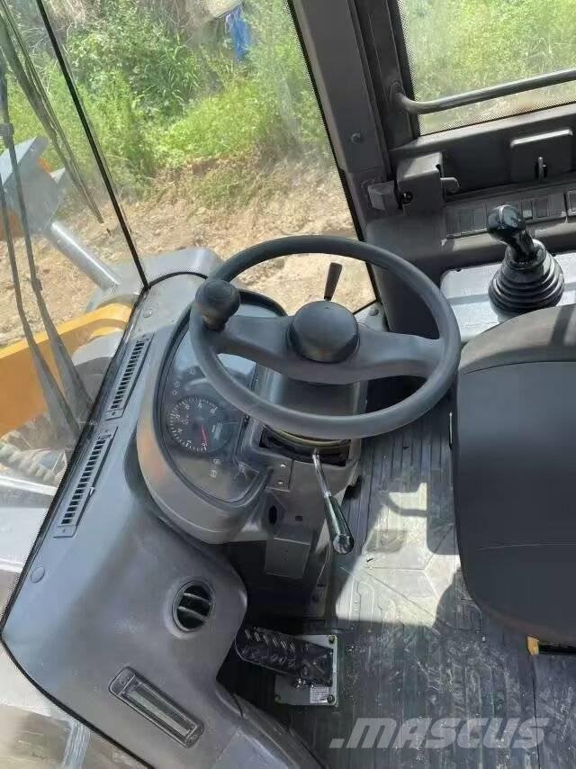 SDLG LG 956L Kolesni nakladalci