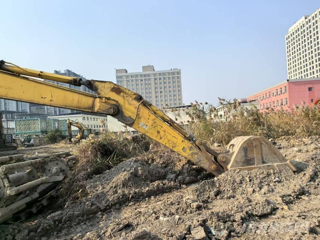 Komatsu PC 200-6 Amfibijski bagri