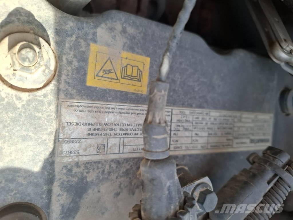 Komatsu PW 148-11 Bagri na kolesih
