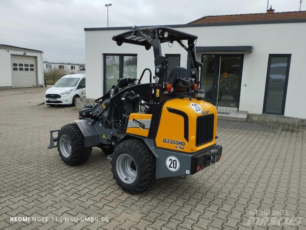 GiANT G2200 Xtra HD Čelni nakladalci in kopači