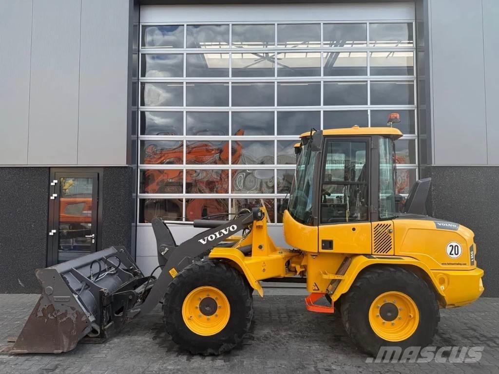 Volvo L35G Kolesni nakladalci