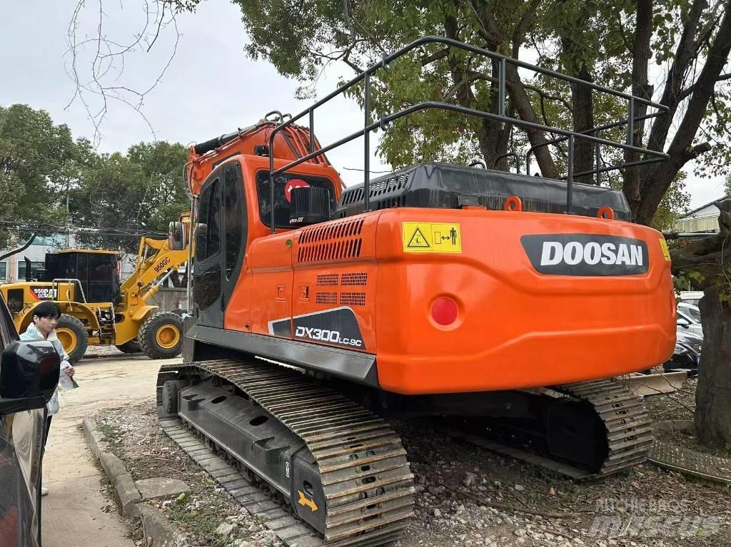 Doosan DX300LC-9c Bagri goseničarji