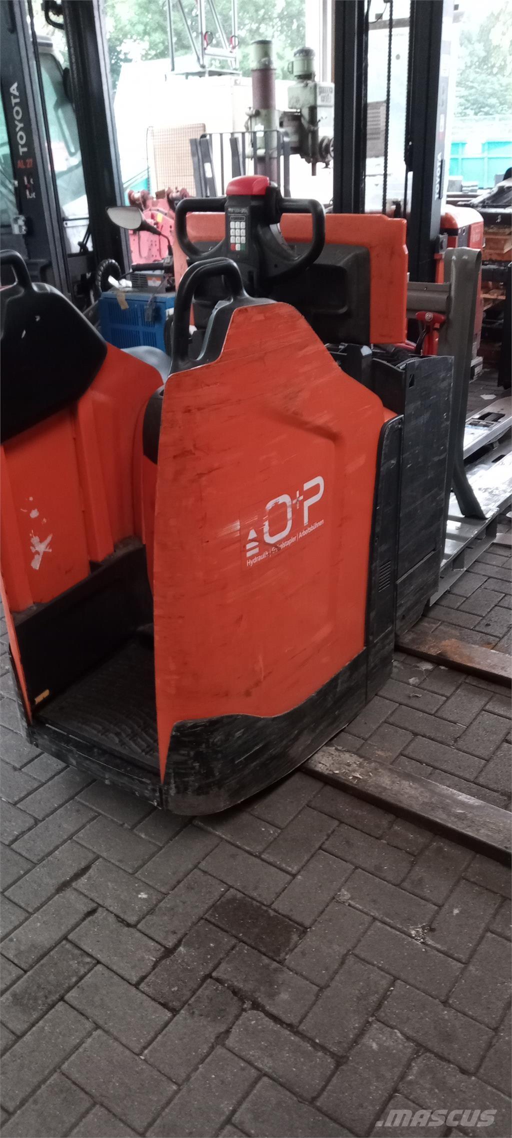 Toyota LPE 250 Ročni električni viličar