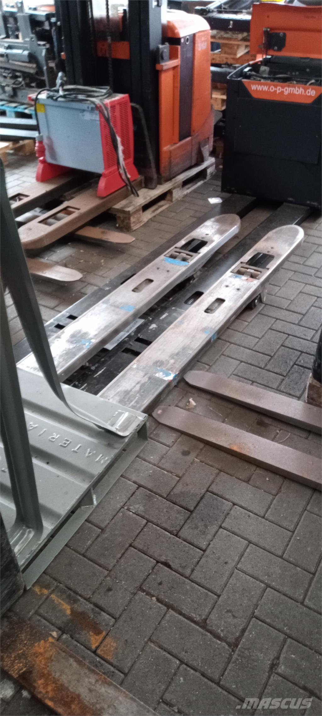 Toyota LPE 250 Ročni električni viličar