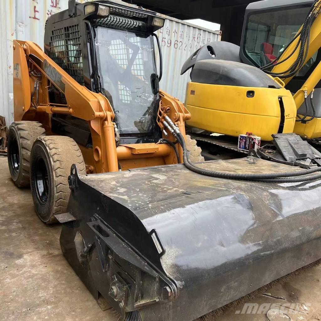 CASE 440 Skid steer mini nakladalci