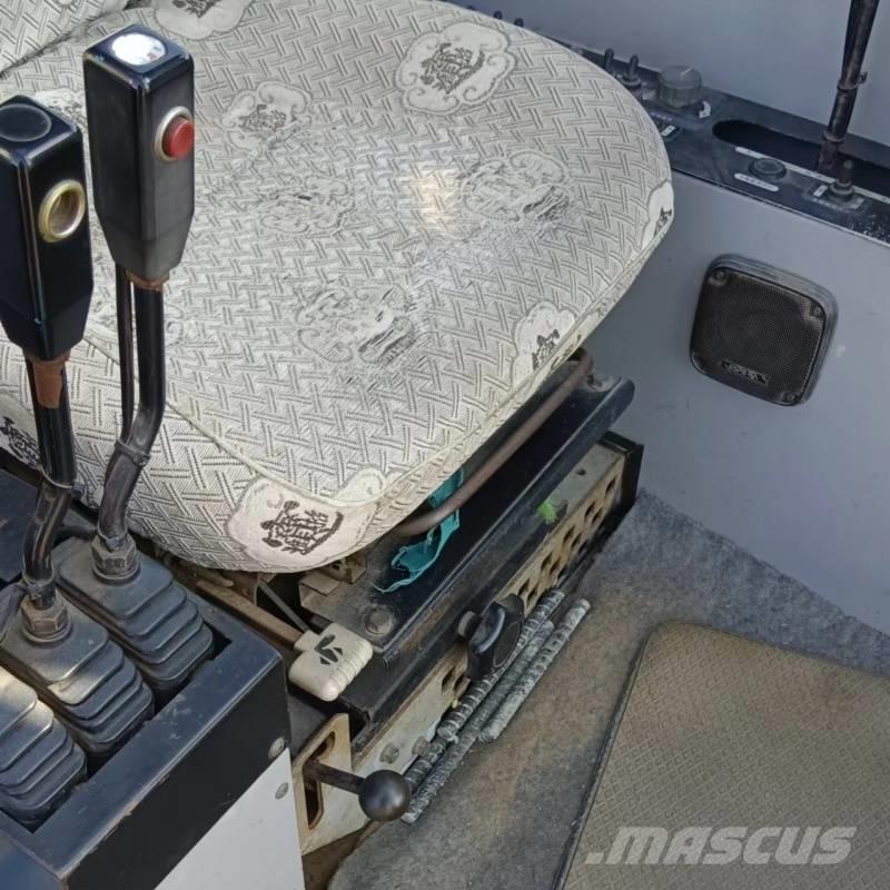 Hitachi SCX2500 Dvigala na gosenicah