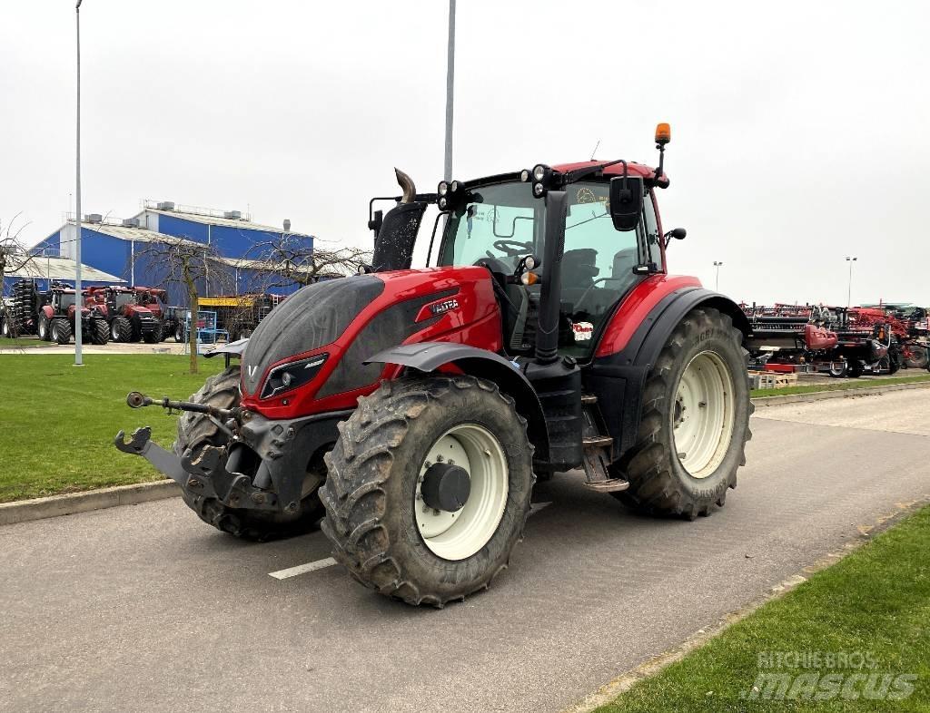 Valtra T 234 A Traktorji