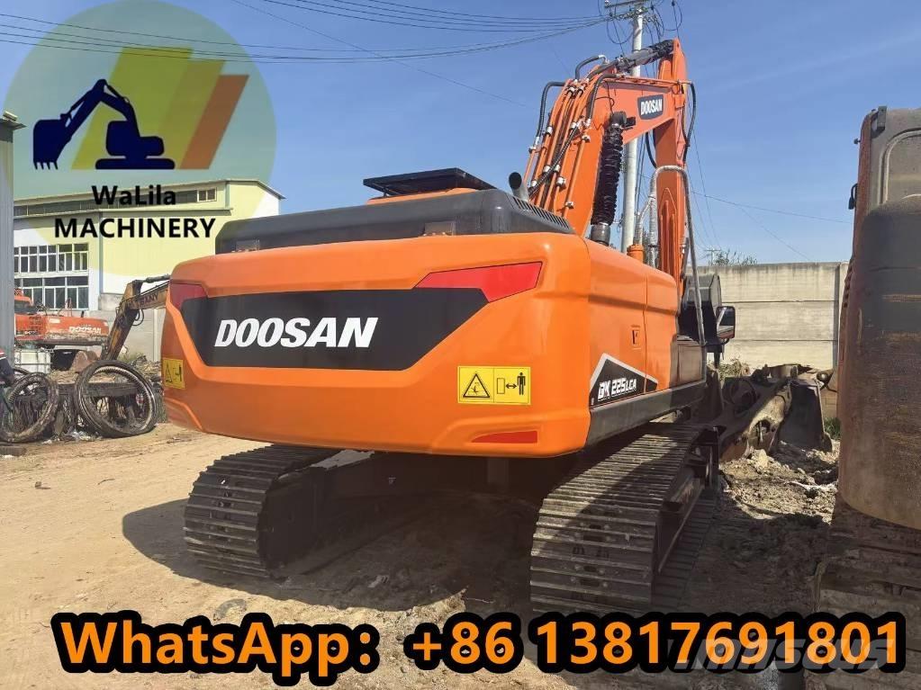 Doosan DX 225 LCA Bagri goseničarji