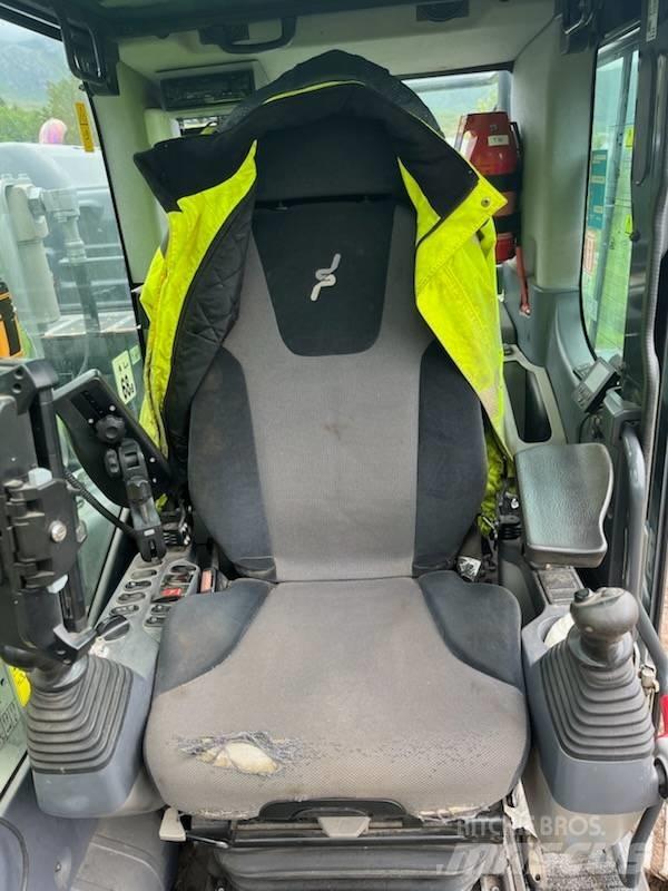 Komatsu PC 170 LC-11 Bagri goseničarji