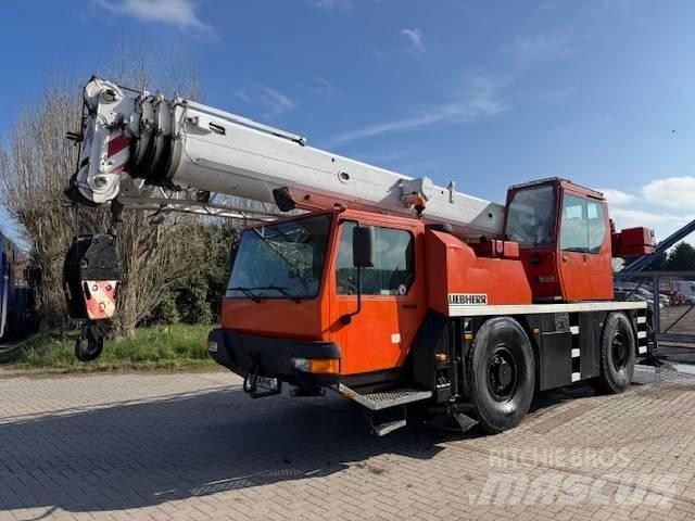 Liebherr LTM 1030-2 Rabljeni žerjavi za vsak teren