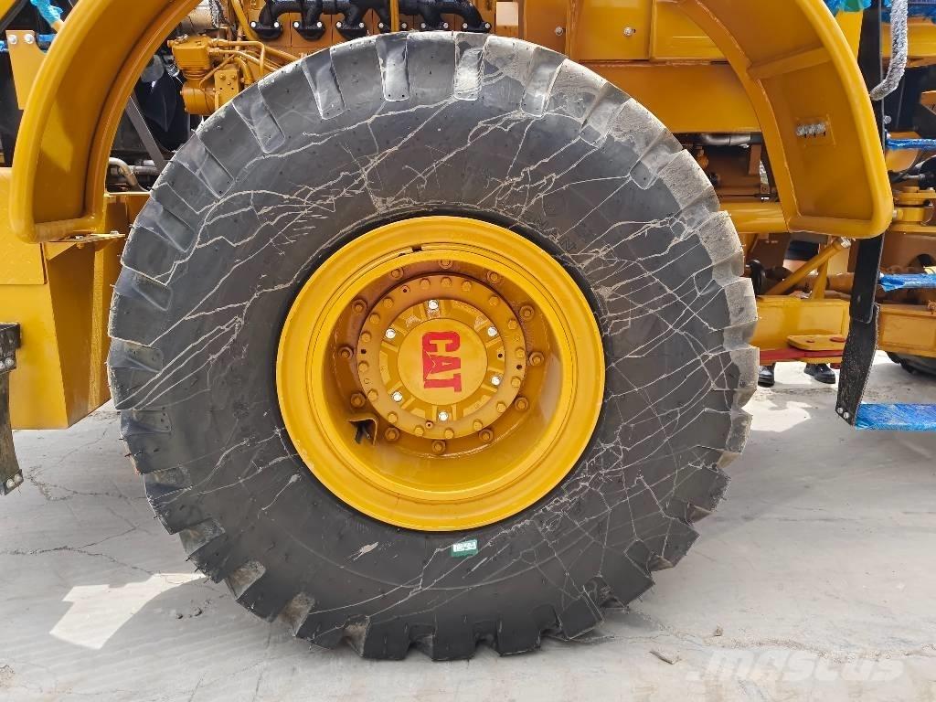 CAT 950 H Kolesni nakladalci