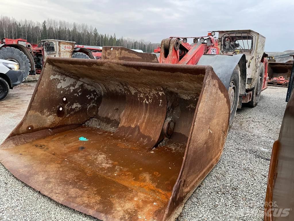 Sandvik LH 410 Podzemni nakladalci