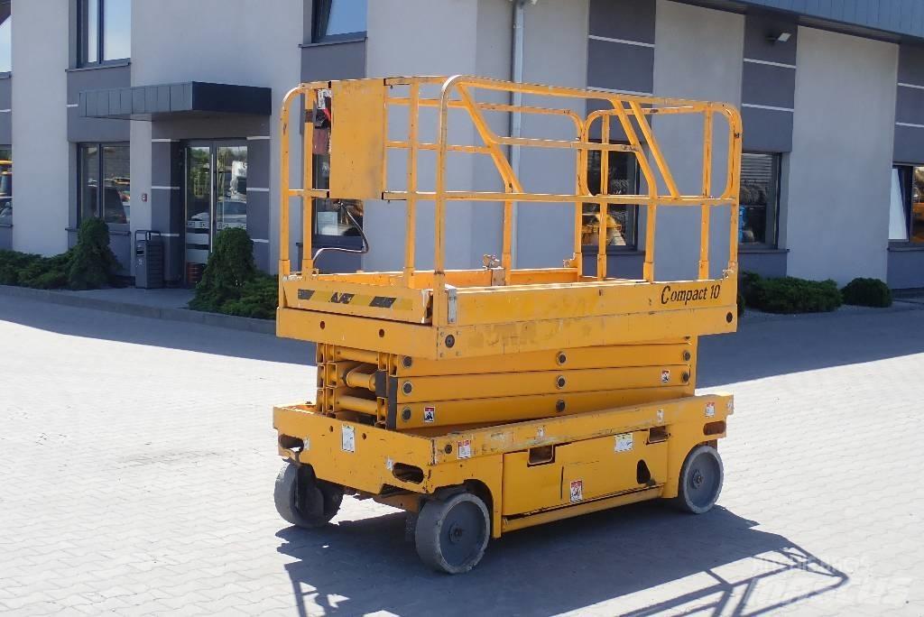 Haulotte Compact 10 Škarjaste dvižne ploščadi