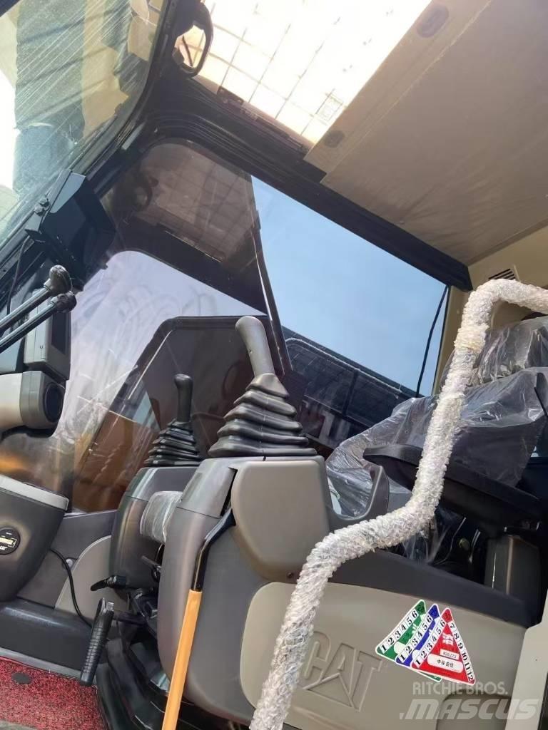 CAT 320D2L Bagri goseničarji