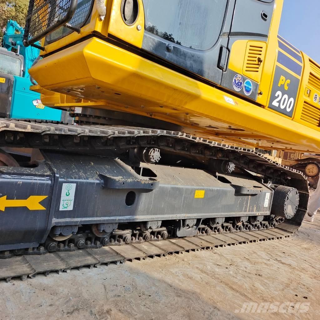 Komatsu PC 200-8 Bagri goseničarji