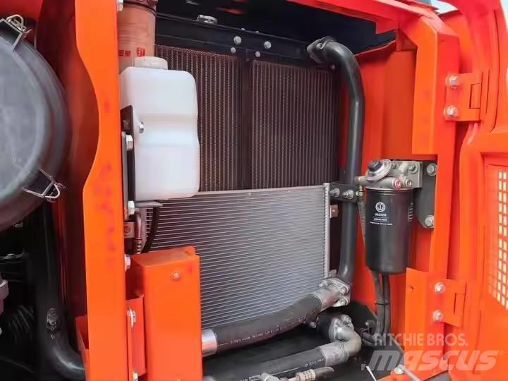 Doosan DX150 Bagri goseničarji