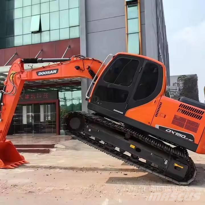 Doosan DX150 Bagri goseničarji