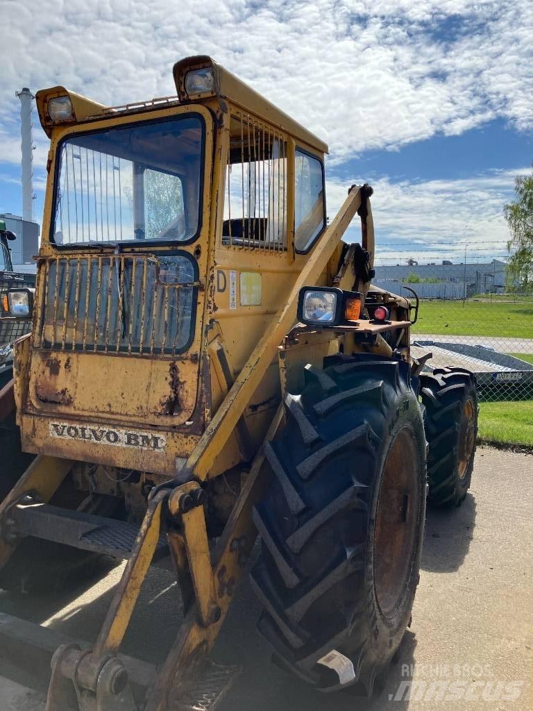 Volvo BM 641 Čelni nakladalci in kopači