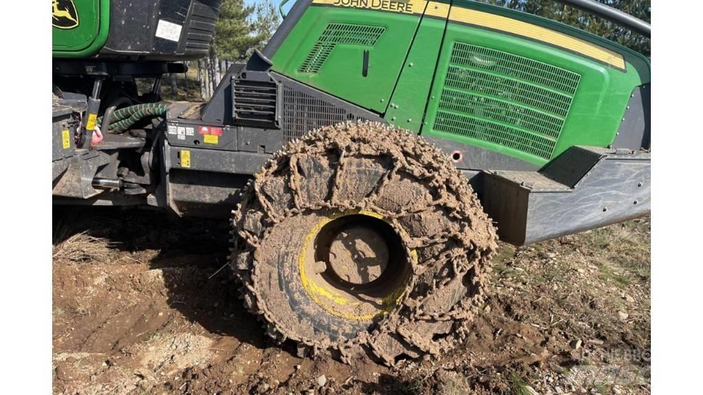 John Deere 1070 G Harvesterji