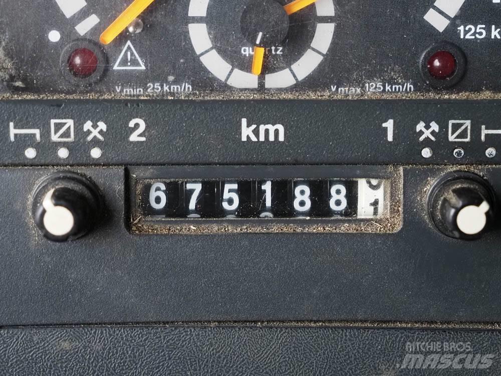 Scania 94 D 260 Tovornjaki s kesonom/platojem