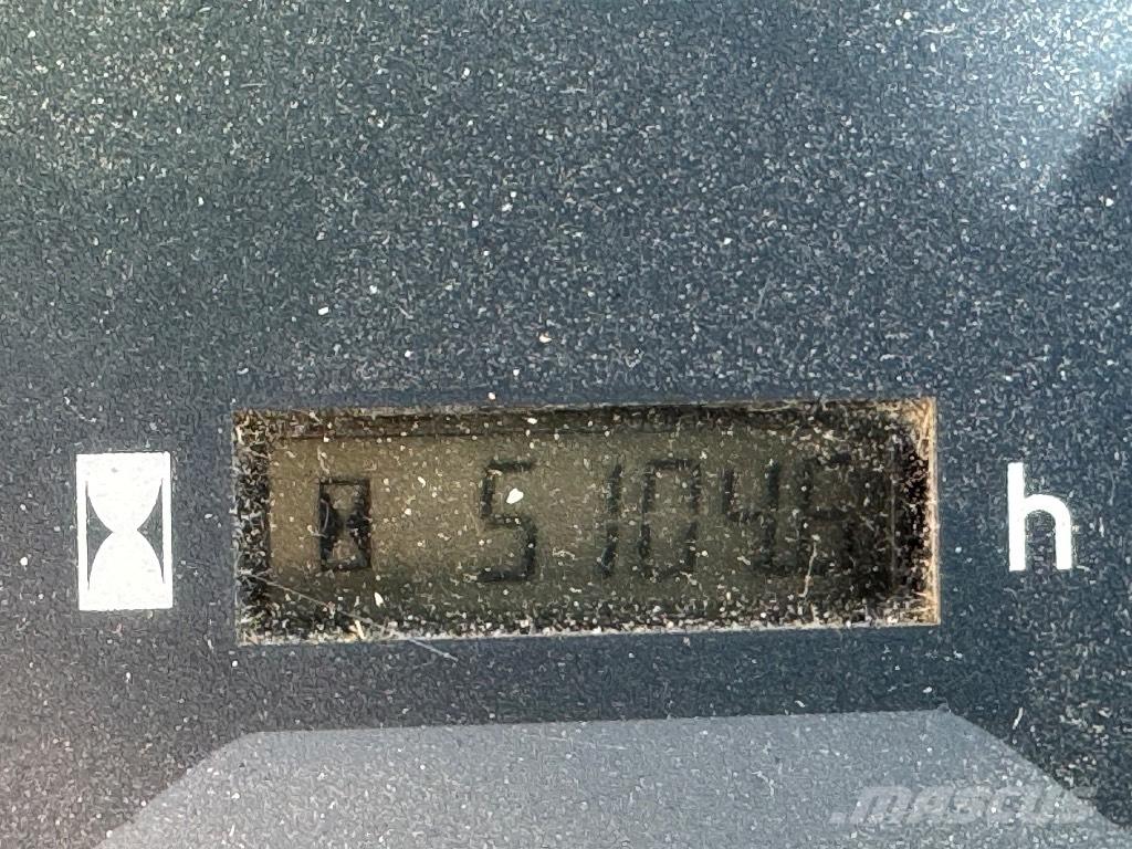 Komatsu WA 80-6 Kolesni nakladalci