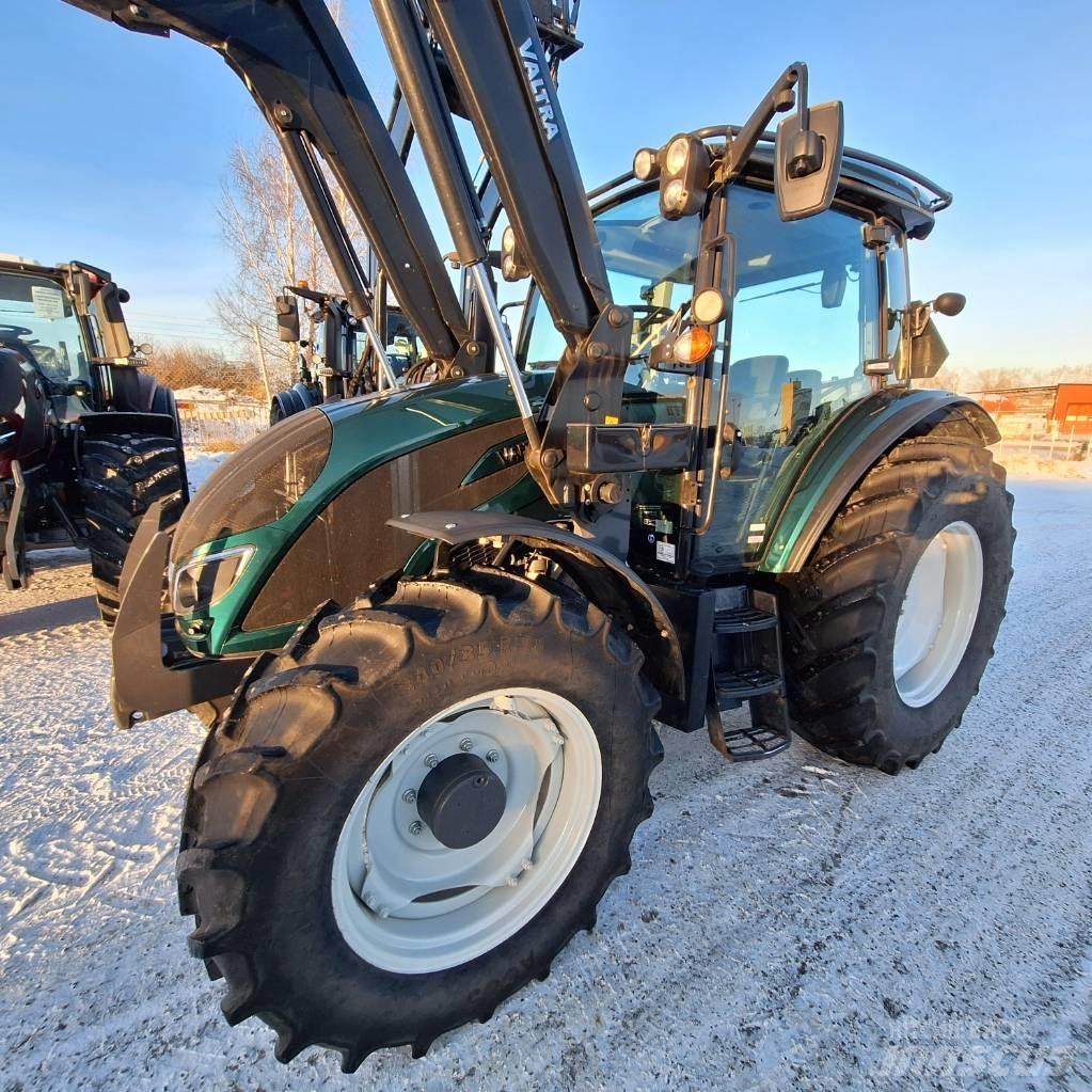 Valtra A114 MH4+L Traktorji