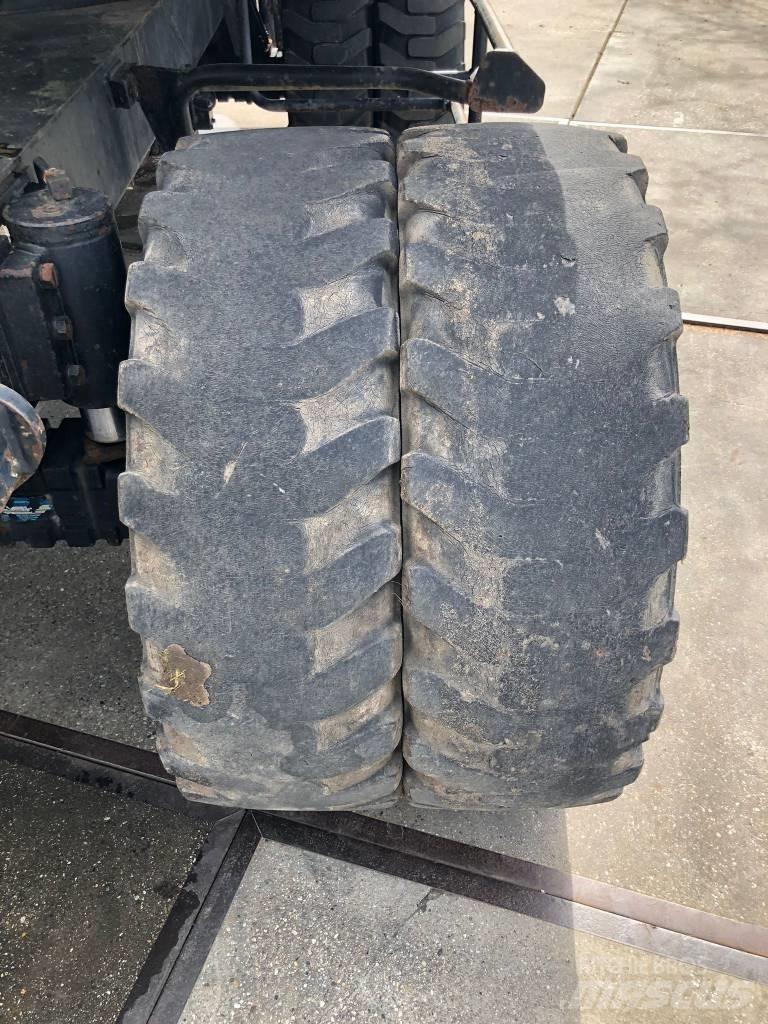 Etec 813B Bagri na kolesih