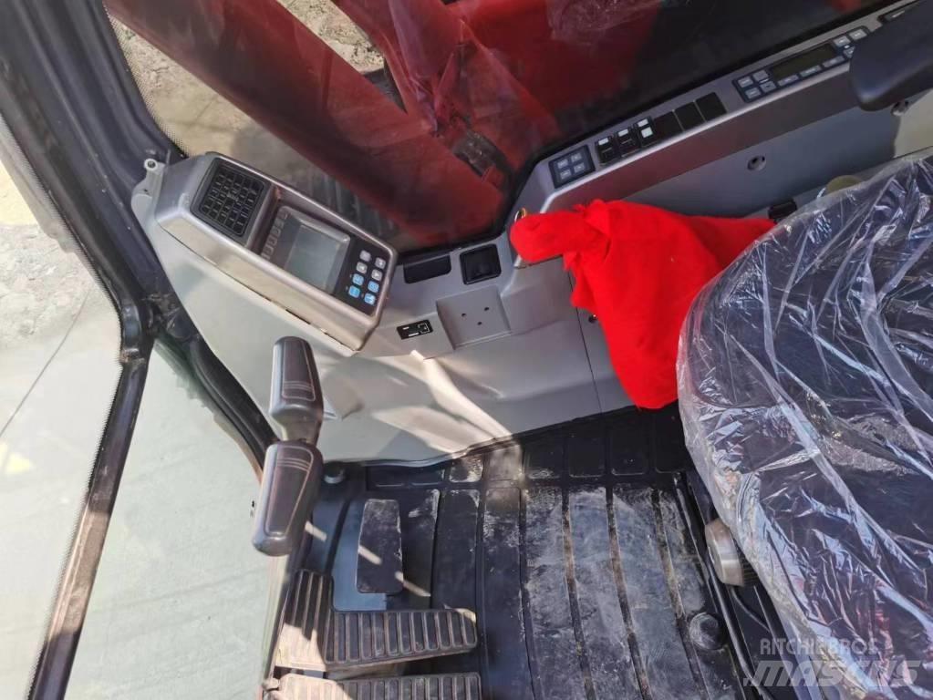 Doosan DX225LC-9C Bagri goseničarji
