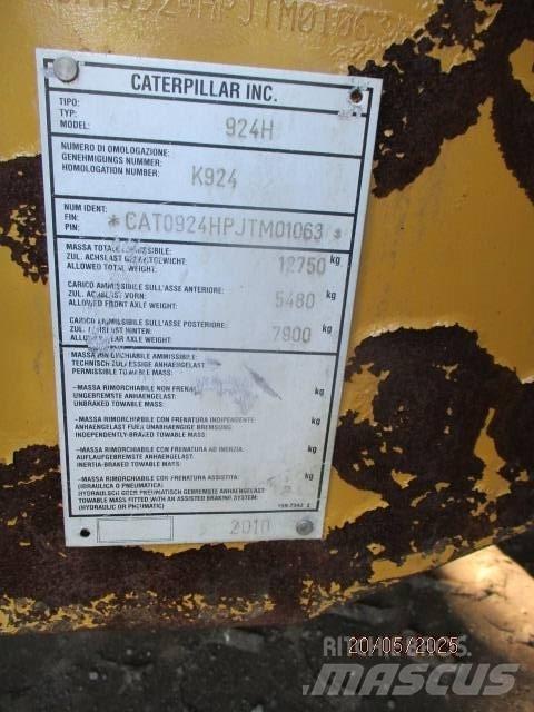 CAT 924 Kolesni nakladalci