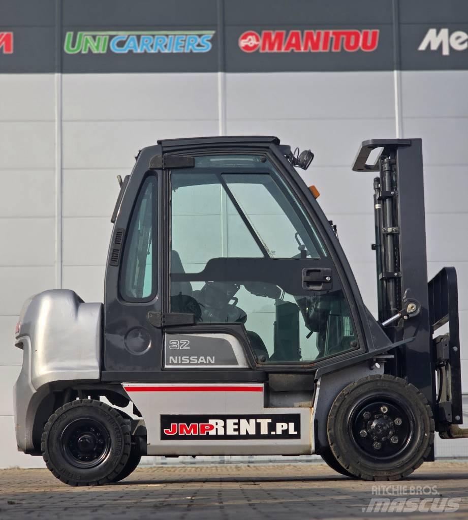Nissan FGD02 A 32 Q Plinski viličarji