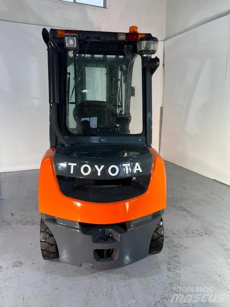 Toyota 02-8 FD F 25 Dizelski viličarji