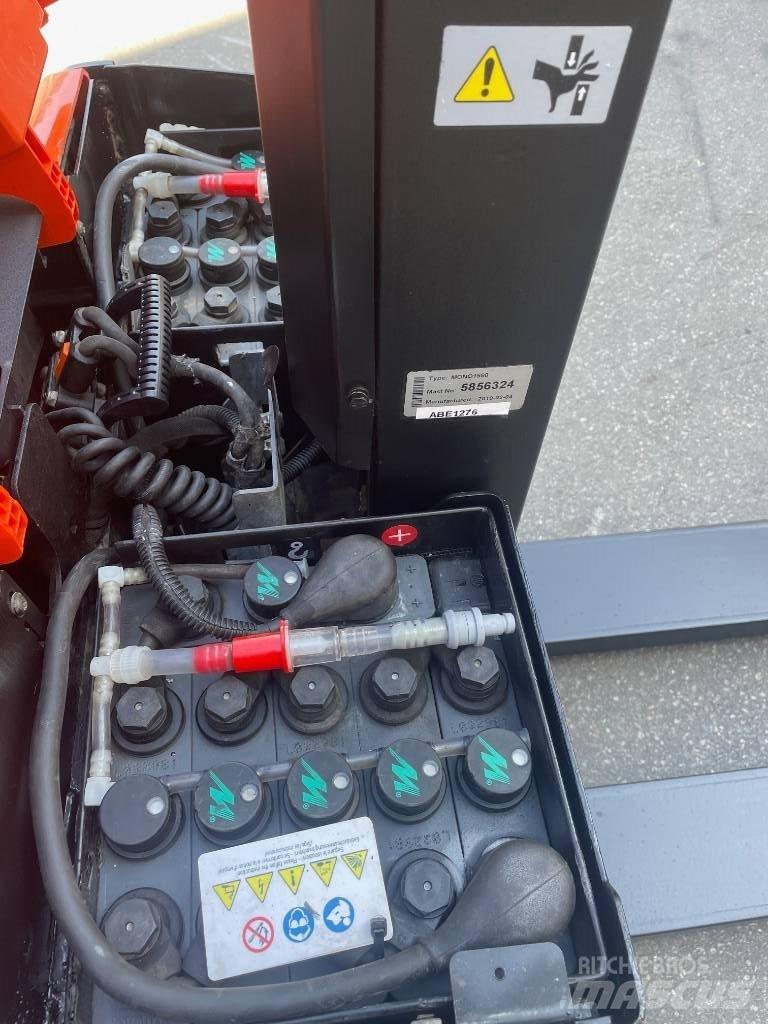 BT SWE080L Ročni električni viličar
