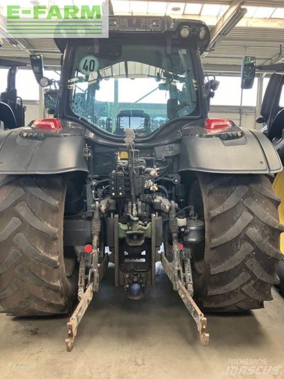 Valtra n174 Traktorji