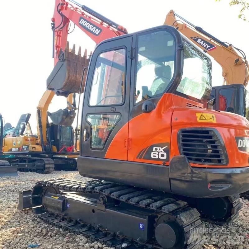 Doosan DX 60 Bagri goseničarji