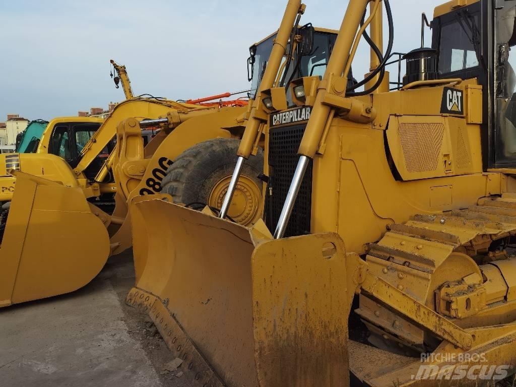 CAT D 6 G Buldožerji goseničarji