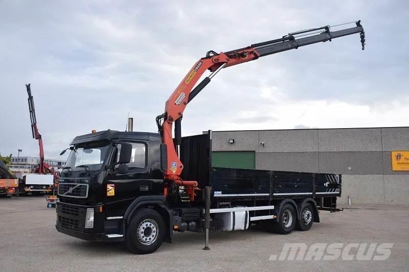 Volvo FM 330 Tovornjaki za prevoz avtomobilov z vitlom