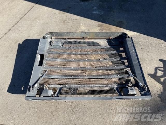 Doosan DL 400 OSŁONA Podvozje in vzmetenje
