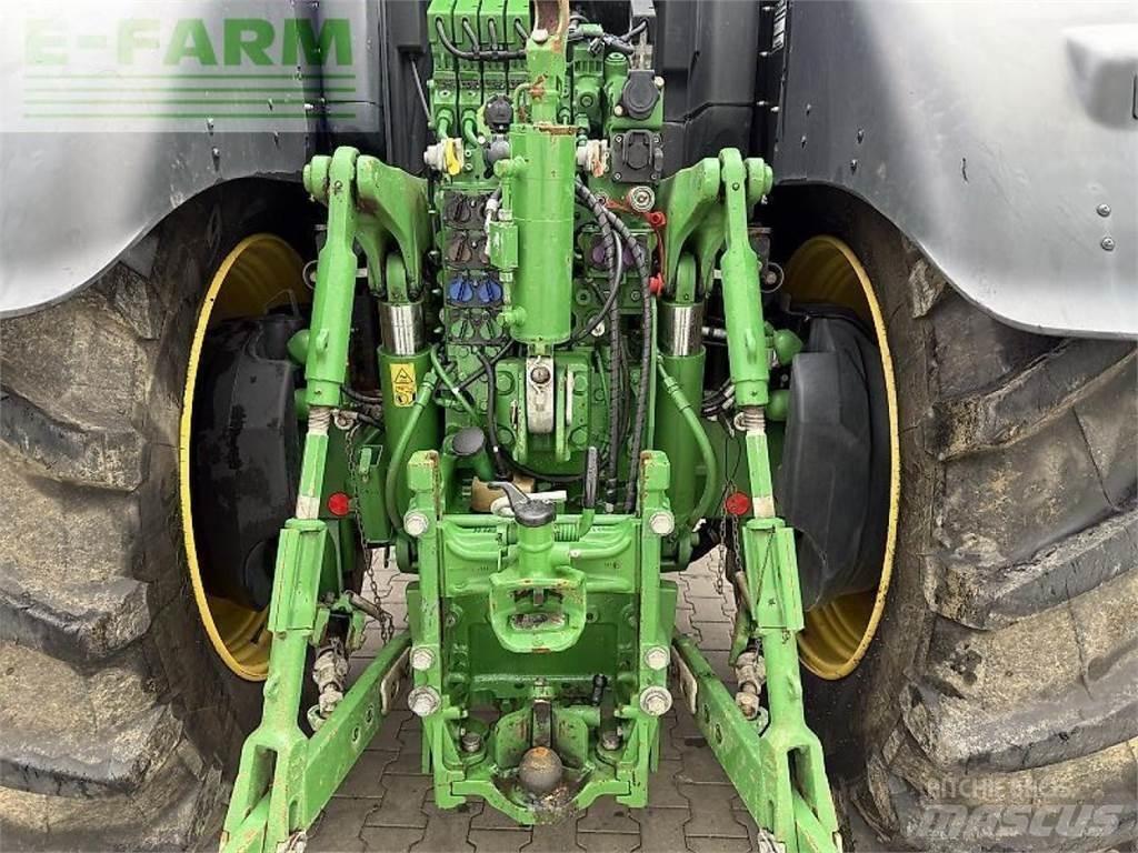 John Deere 6250 r Traktorji
