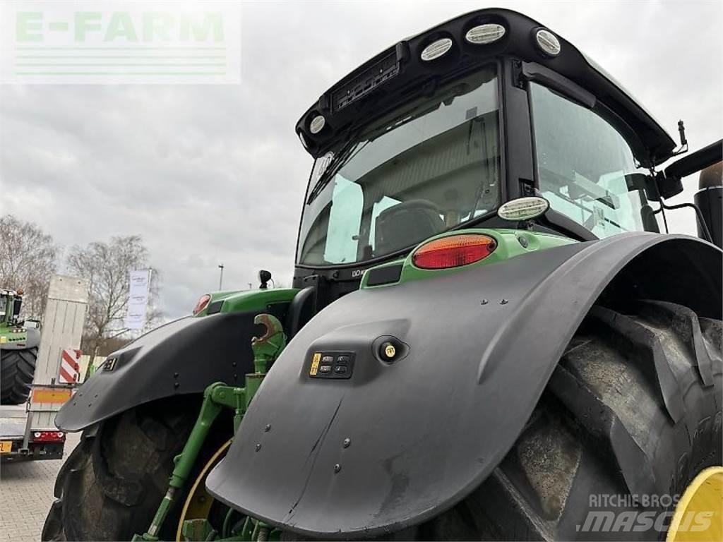 John Deere 6250 r Traktorji