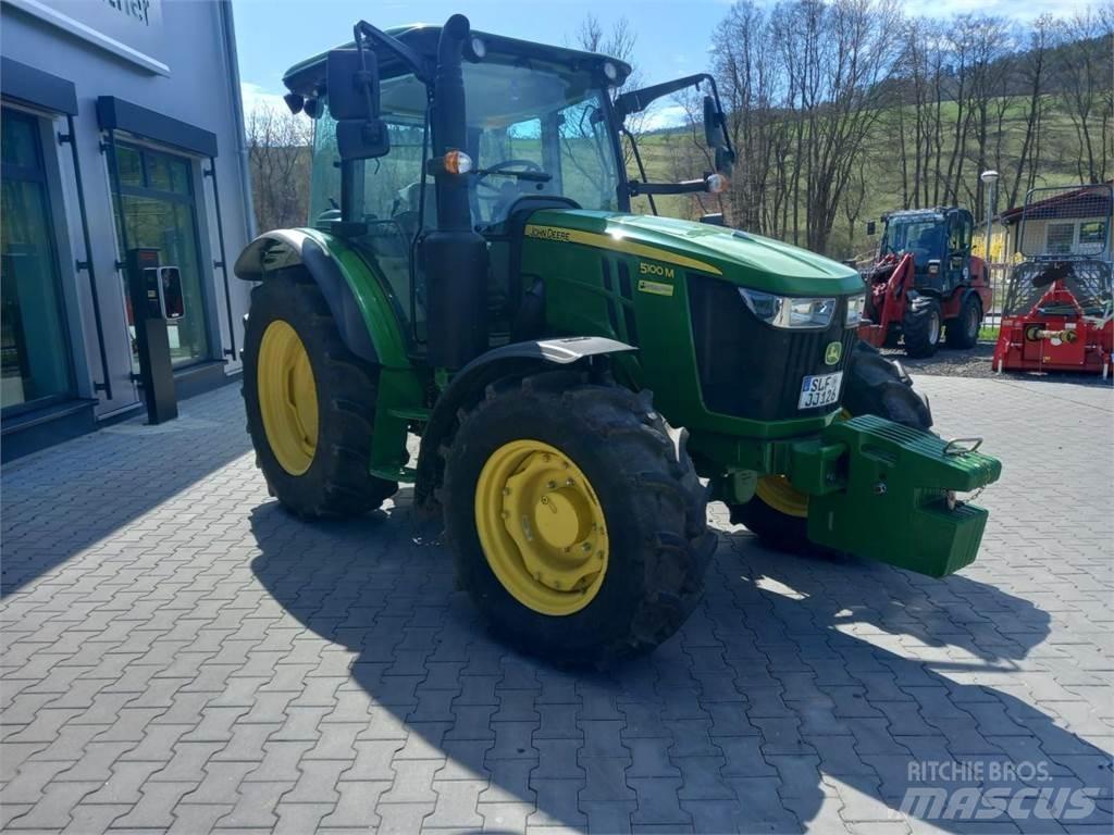 John Deere 5100M Traktorji