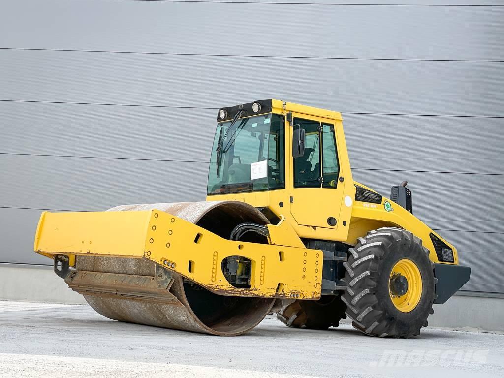Bomag BW 216 DH-4i Enojni valjarji