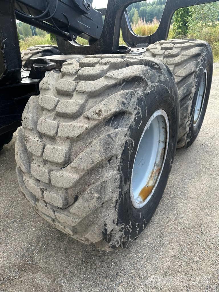 Komatsu 875 Forwarderji